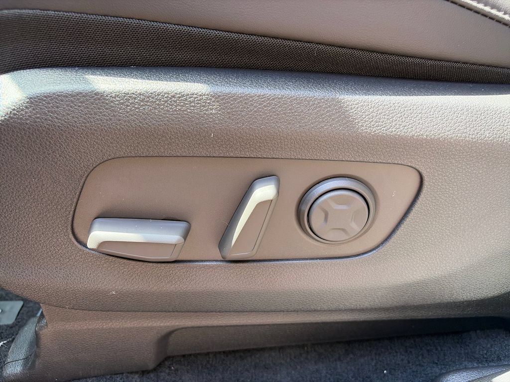 New 2027 Kia Carnival FWD image 15
