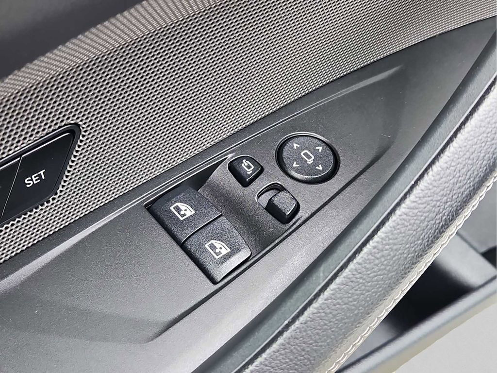 Used 2023 BMW 440i xDrive Coupe w/ Premium Package AWD/4WD image 13