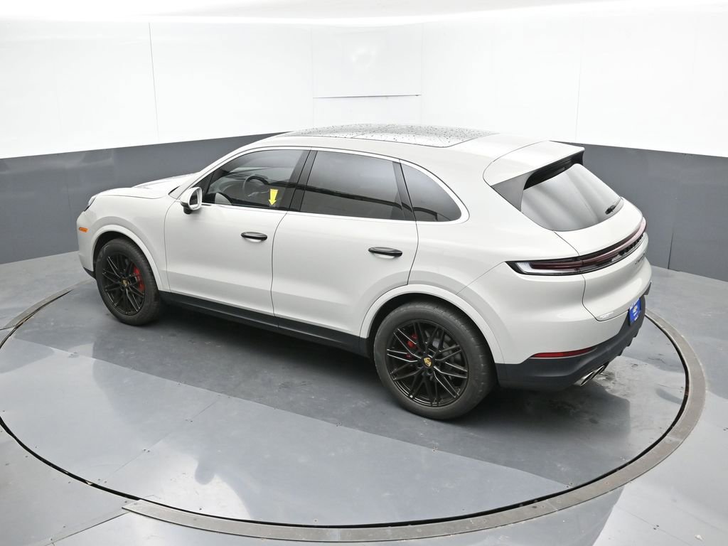 Used 2024 Porsche Cayenne S image 45