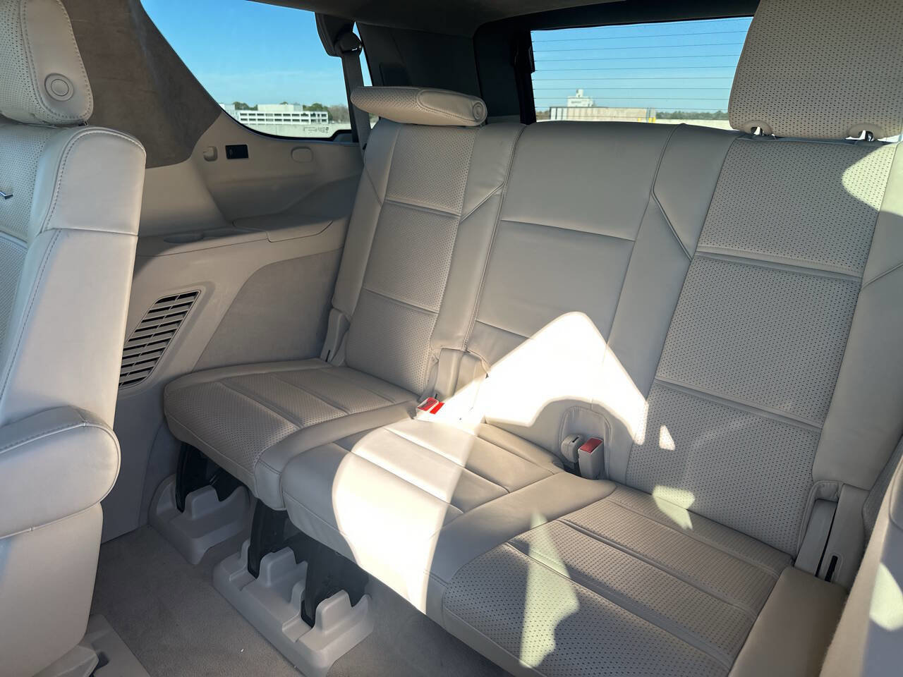Used 2021 Cadillac Escalade Sport Platinum image 17