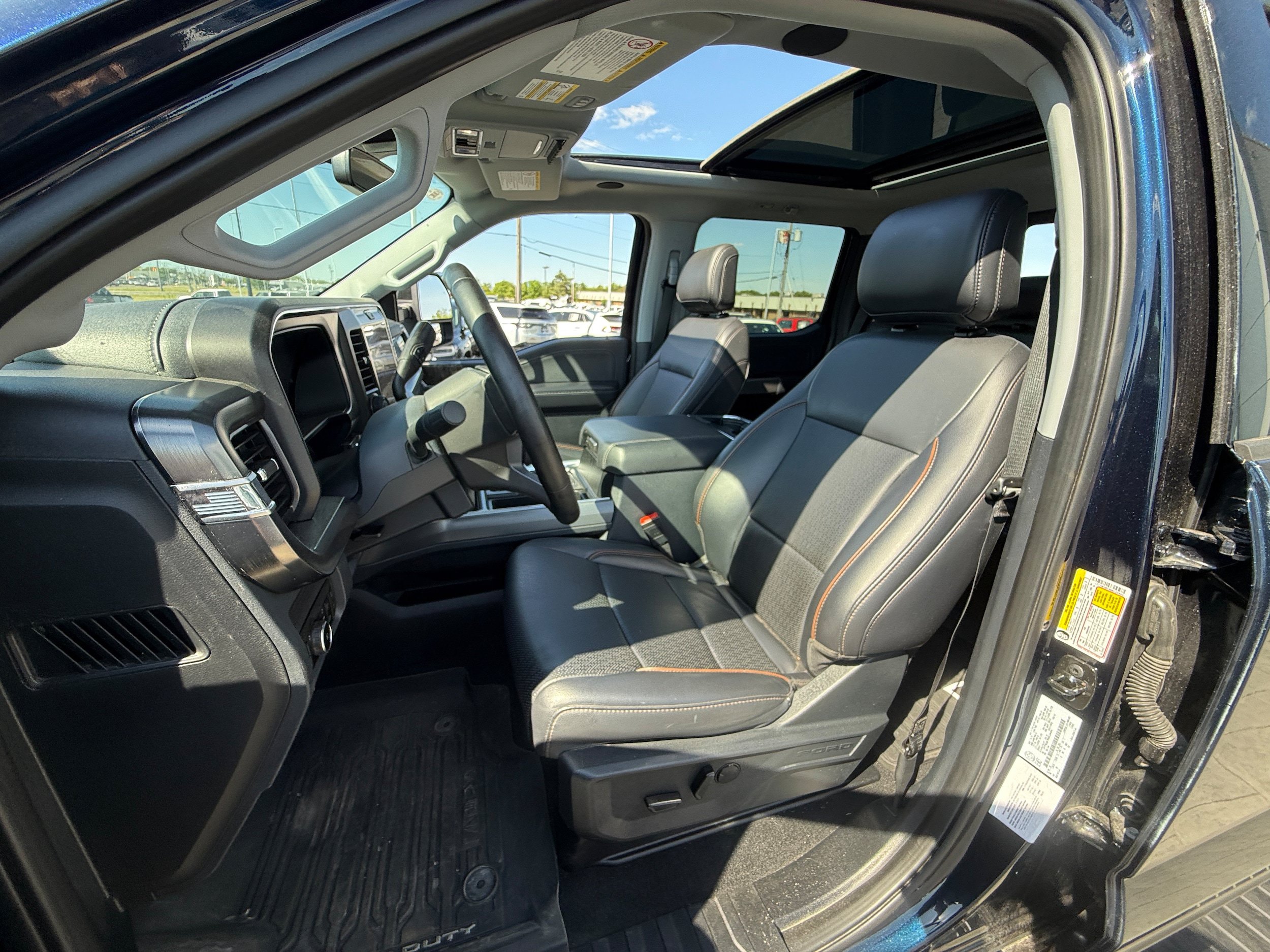 Used 2025 Ford F250 Lariat w/ Lariat Ultimate Package AWD/4WD image 13