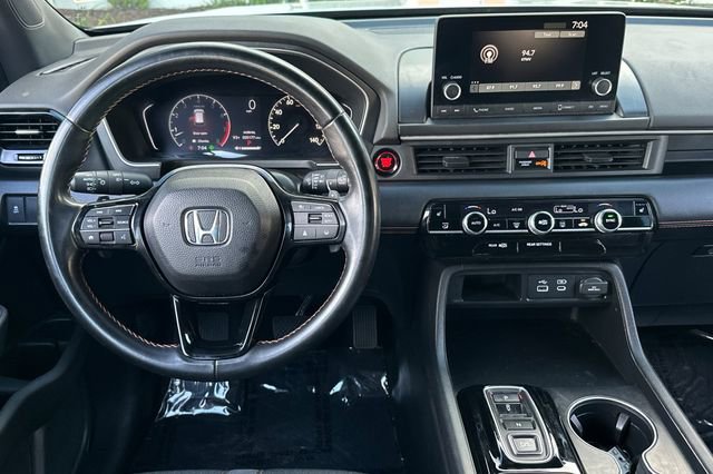 Certified 2023 Honda Pilot Sport image 18