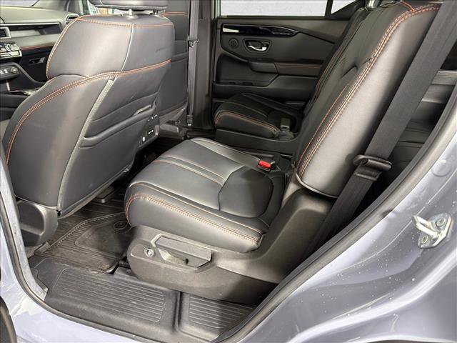 Used 2025 Honda Pilot TrailSport image 22