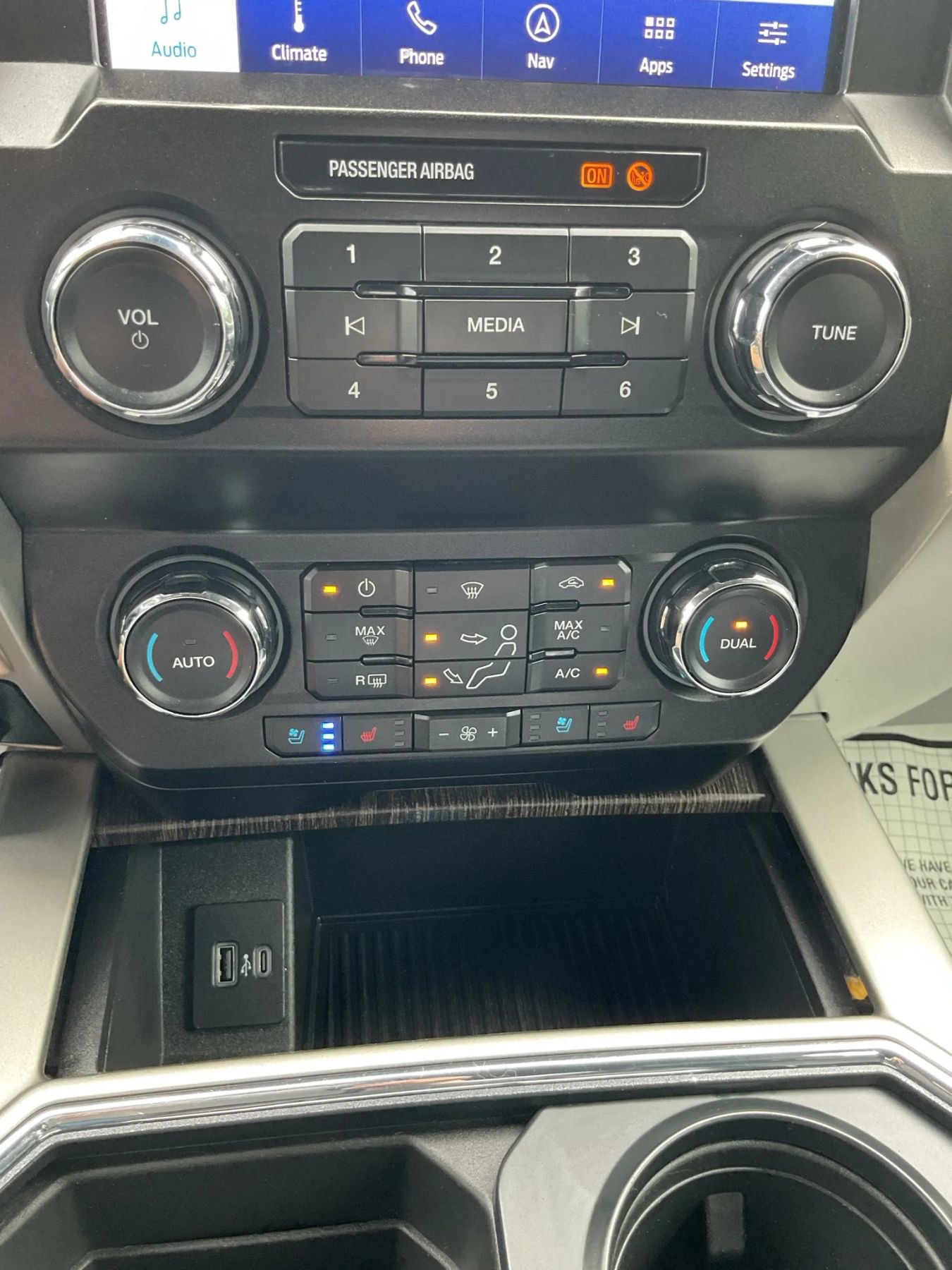 Used 2020 Ford F250 Lariat w/ Lariat Value Package image 34