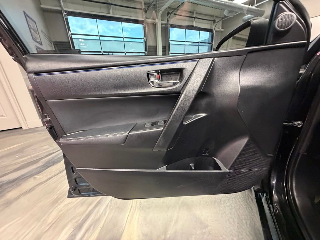 Used 2017 Toyota Corolla SE FWD image 49