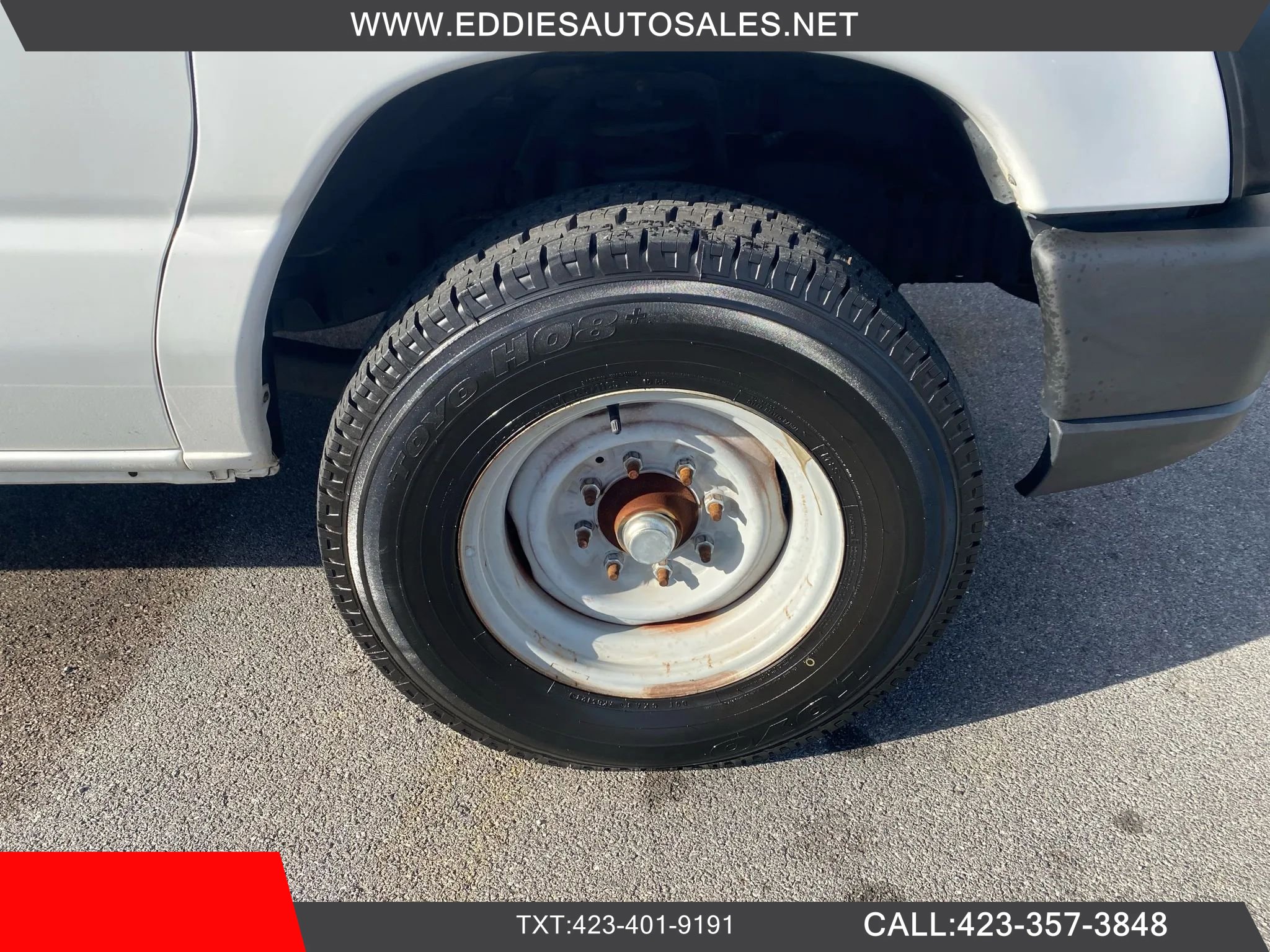 Used 2014 Ford E-350 and Econoline 350 Extended Super Duty w/ Insulation Package RWD image 26