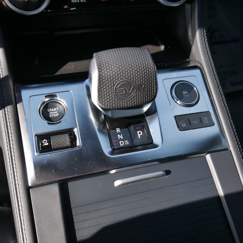 Used 2024 Jaguar F-PACE SVR image 42