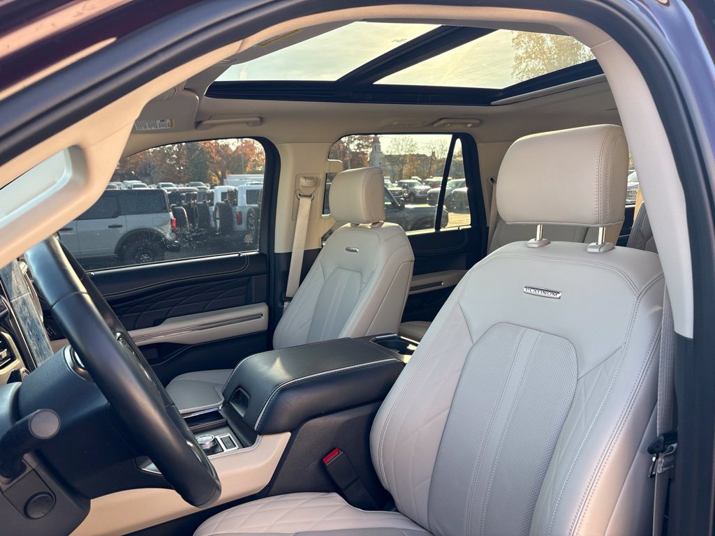 Used 2024 Ford Expedition Max Platinum AWD/4WD image 6