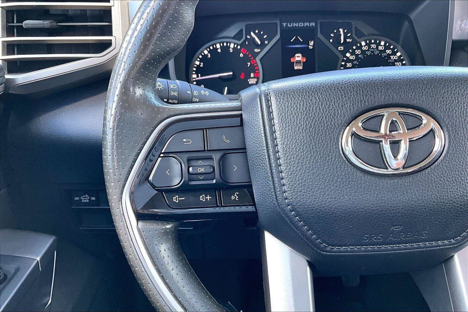 Used 2022 Toyota Tundra SR5 w/ SR5 Convenience Package AWD/4WD image 20