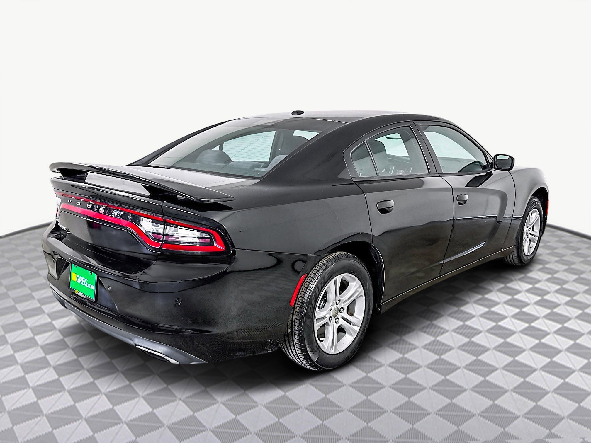 Used 2016 Dodge Charger SE w/ Popular Equipment Group image 10