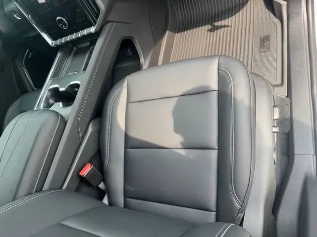 New 2027 GMC Acadia Elevation w/ Black Edition AWD/4WD image 15