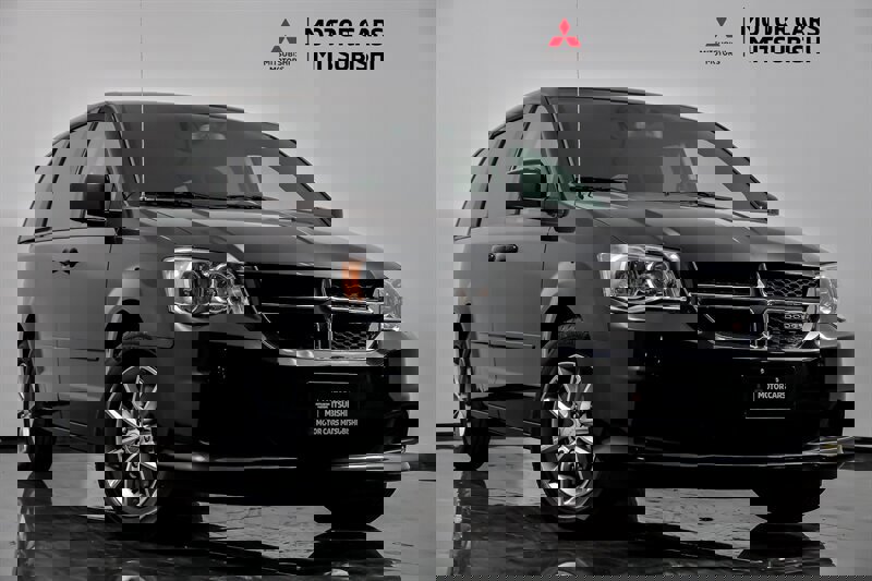 Used 2015 Dodge Grand Caravan SE image 1