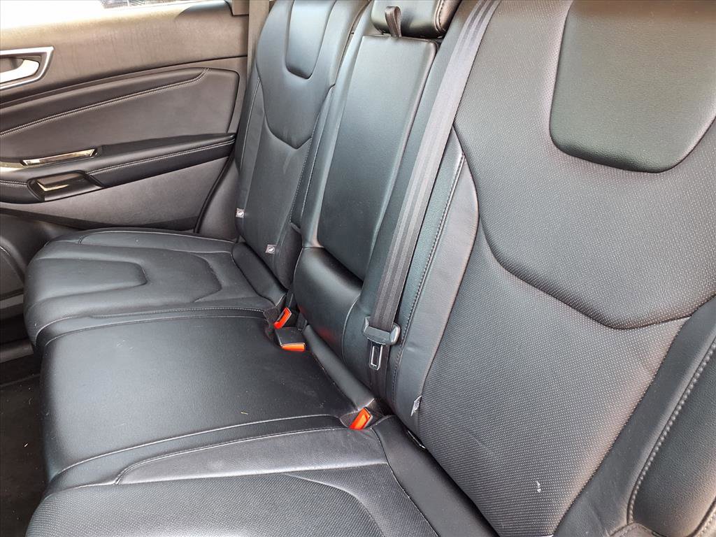 Used 2016 Ford Edge Titanium w/ Equipment Group 302A image 6
