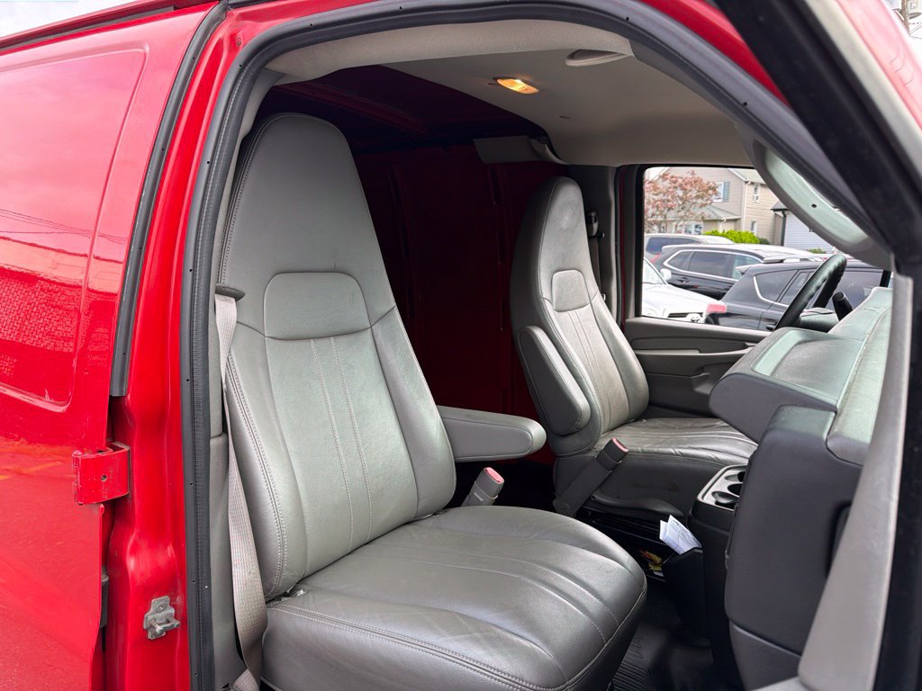 Used 2013 GMC Savana 3500 w/ Power Package RWD image 25