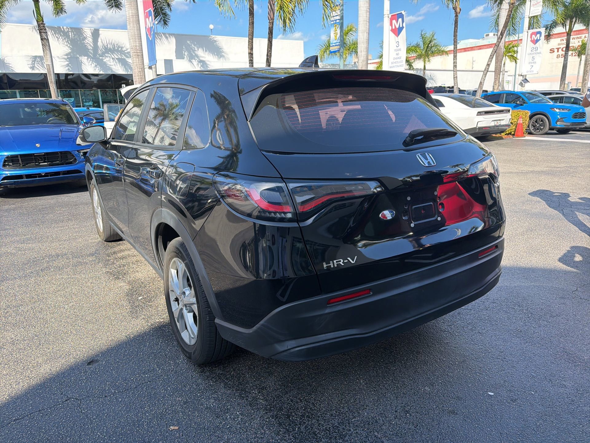 Used 2023 Honda HR-V LX image 5