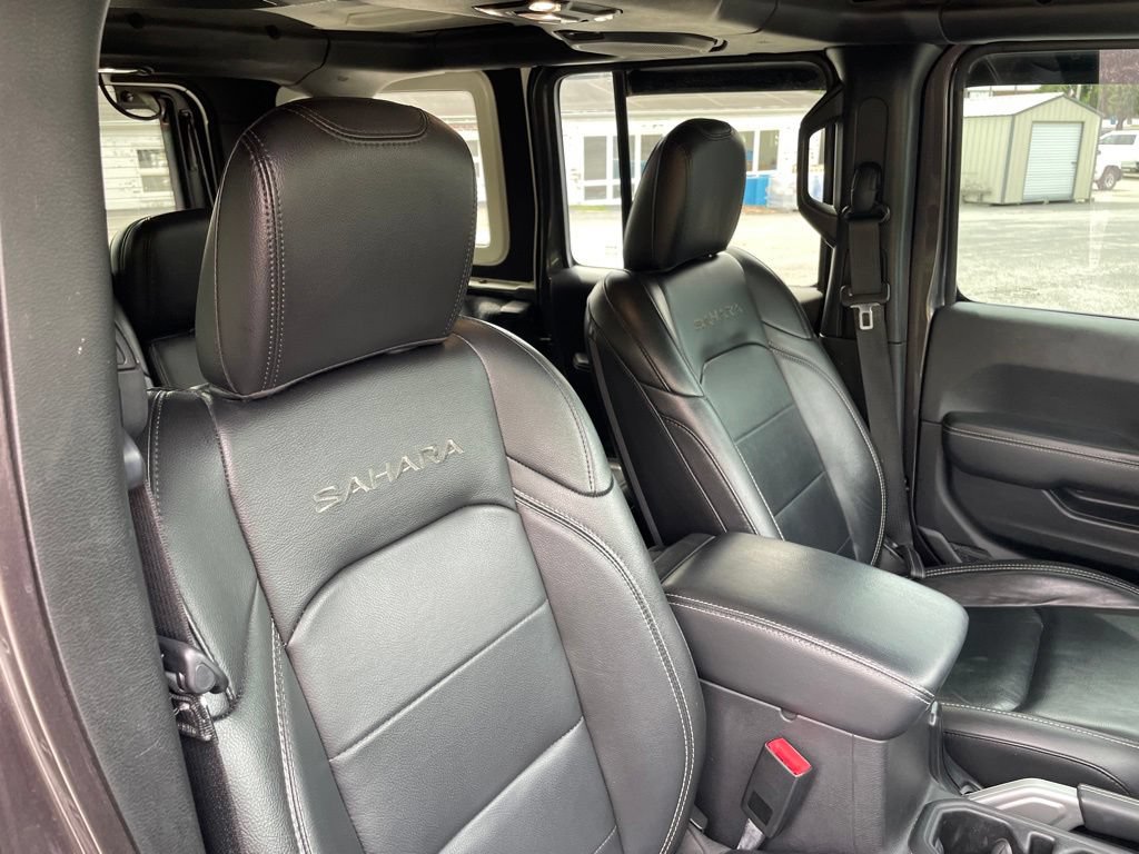 Used 2020 Jeep Wrangler Unlimited Sahara AWD/4WD image 33