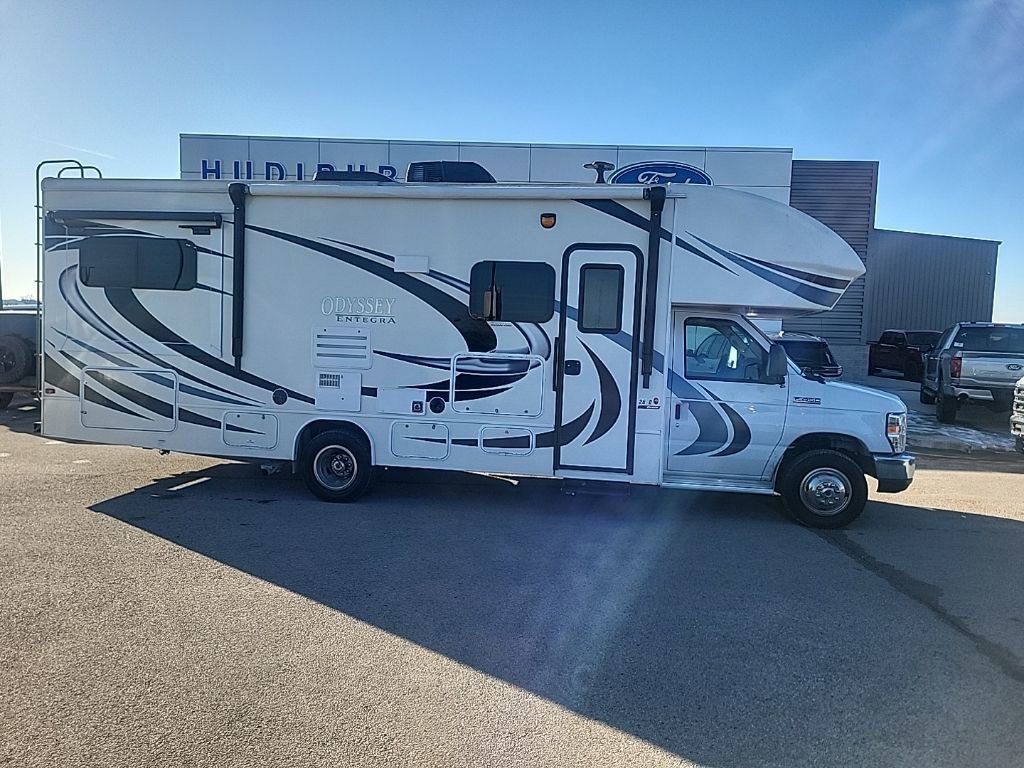 Used 2019 Ford E-450 and Econoline 450 Super Duty w/ Motorhome Prep Package image 2