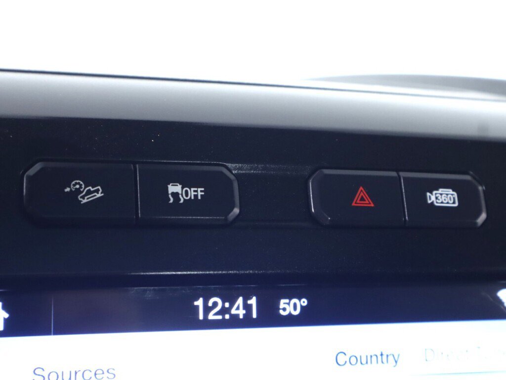 Used 2016 Ford F150 Platinum w/ Technology Package AWD/4WD image 23