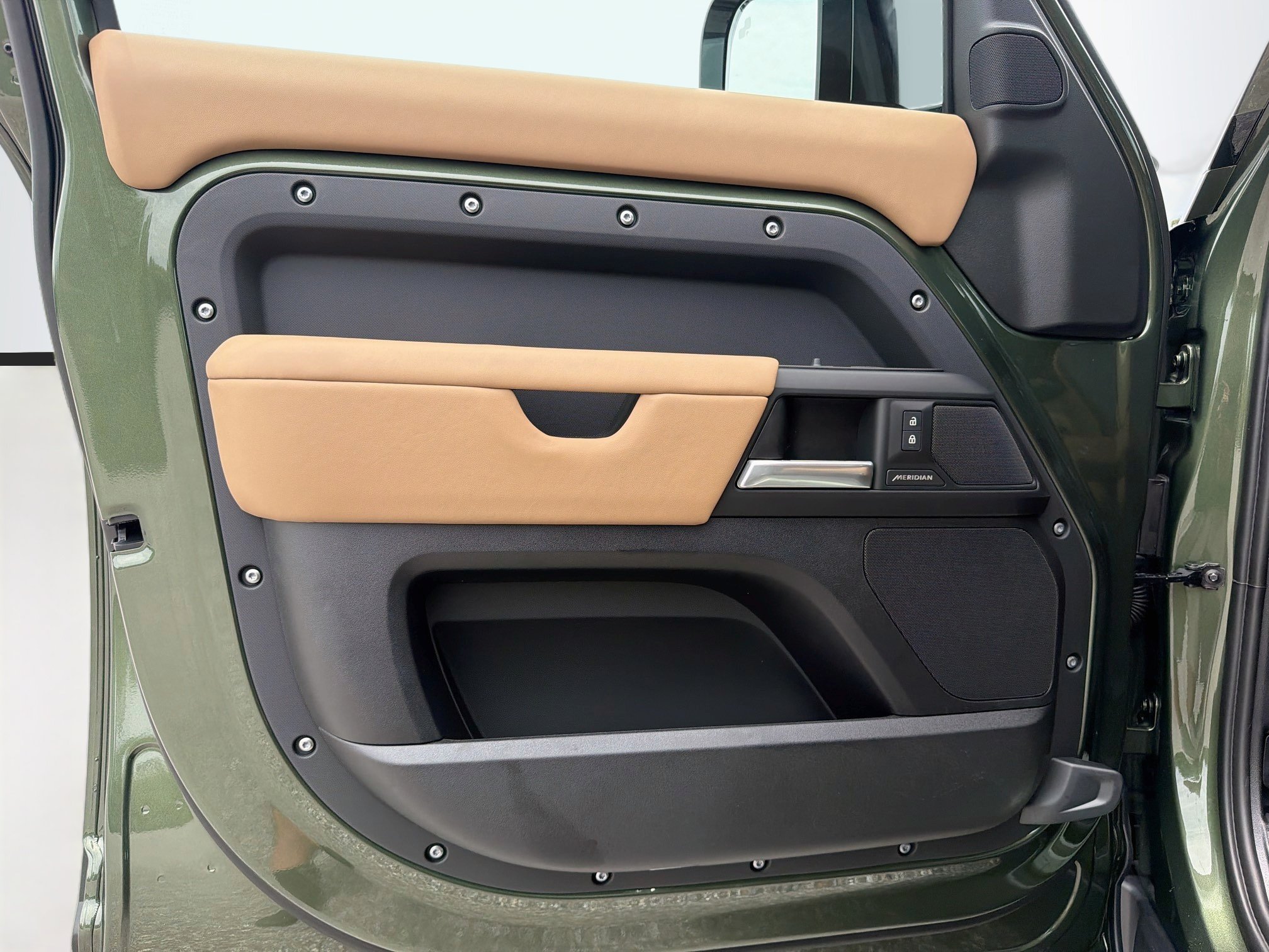 New 2026 Land Rover Defender 110 S AWD/4WD image 22