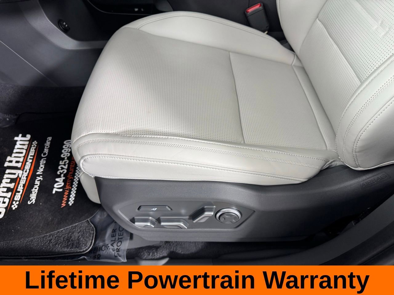 Used 2025 Hyundai Santa Fe Calligraphy image 12