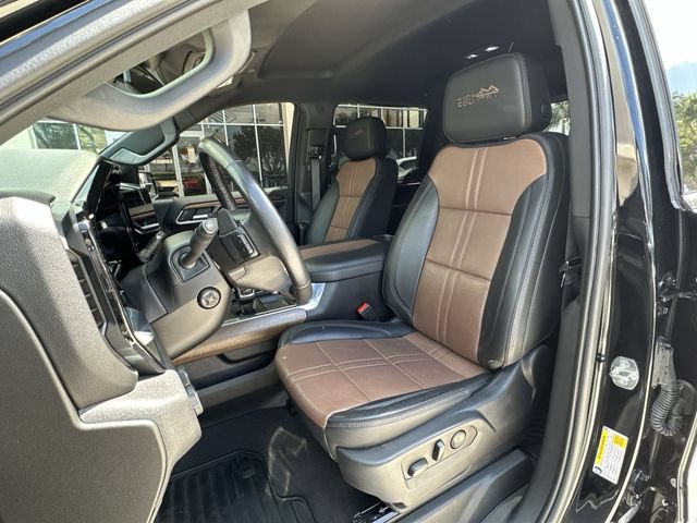 Used 2023 Chevrolet Silverado 1500 High Country w/ Z71 Off-Road Package AWD/4WD image 19