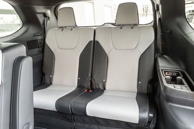 New 2026 Lexus TX 500h AWD image 10