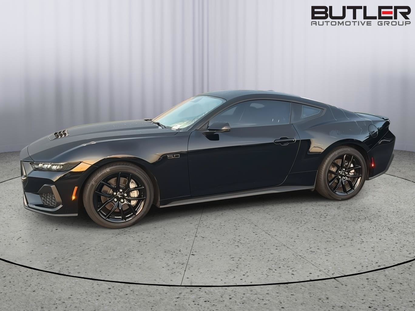 Used 2025 Ford Mustang GT Premium RWD image 3