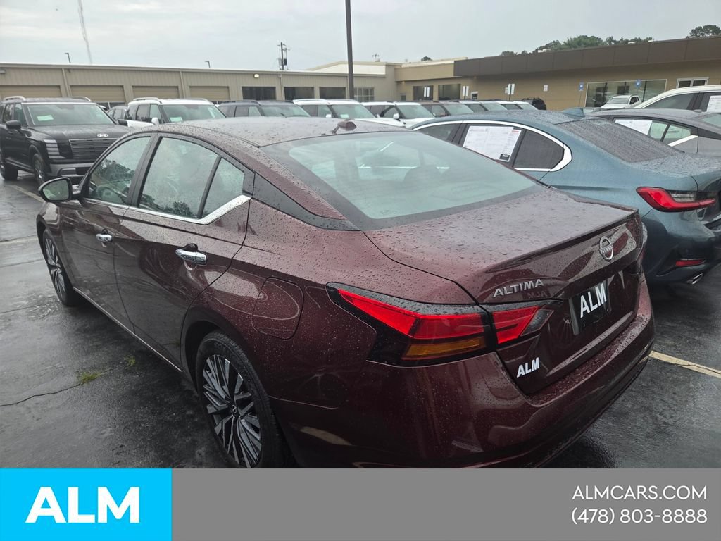 Used 2025 Nissan Altima 2.5 SV FWD image 5