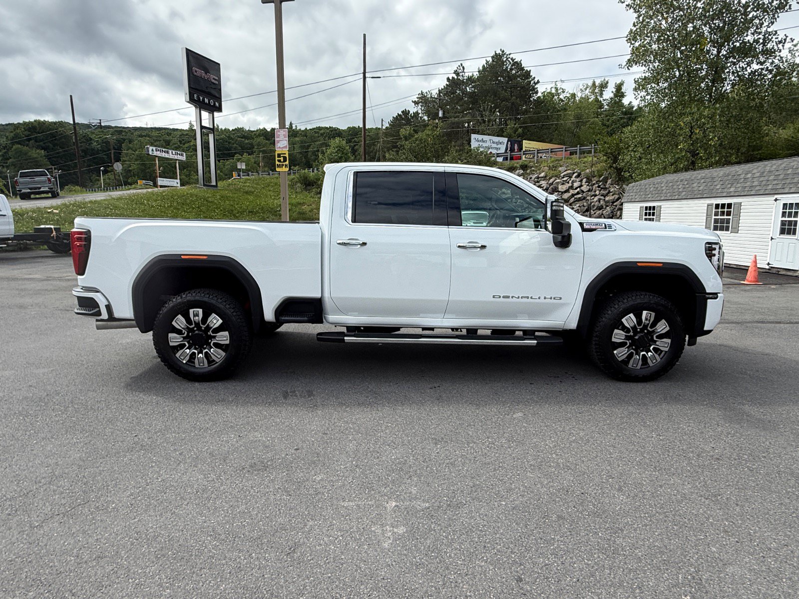 New 2026 GMC Sierra 2500 Denali AWD/4WD image 6