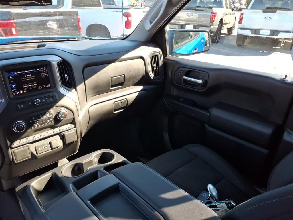 Used 2025 Chevrolet Silverado 1500 Custom image 13