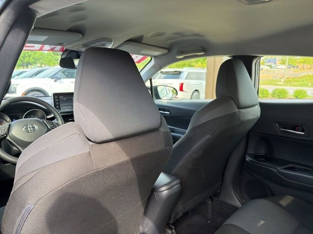 Used 2020 Toyota C-HR LE FWD image 28