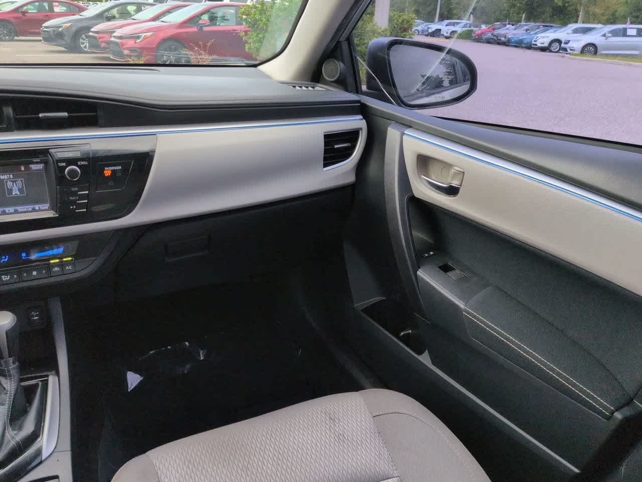 Used 2015 Toyota Corolla LE FWD image 16