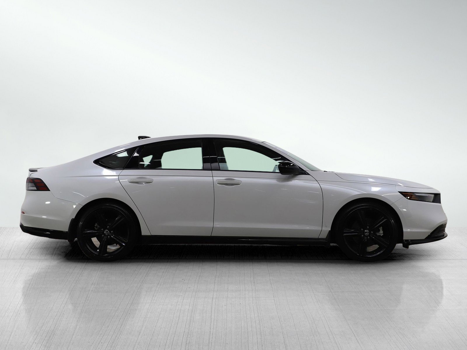 Used 2023 Honda Accord Sport image 6