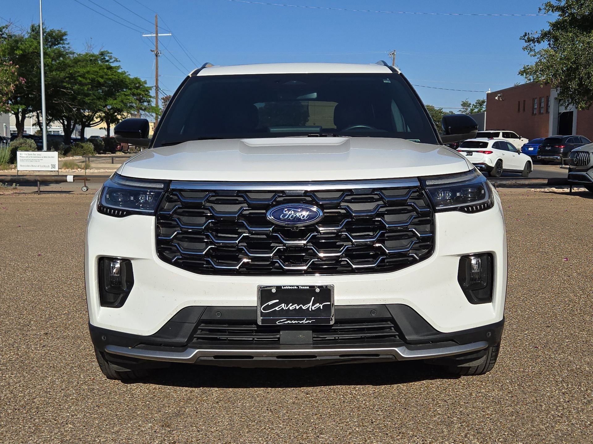 Used 2025 Ford Explorer Platinum RWD image 10