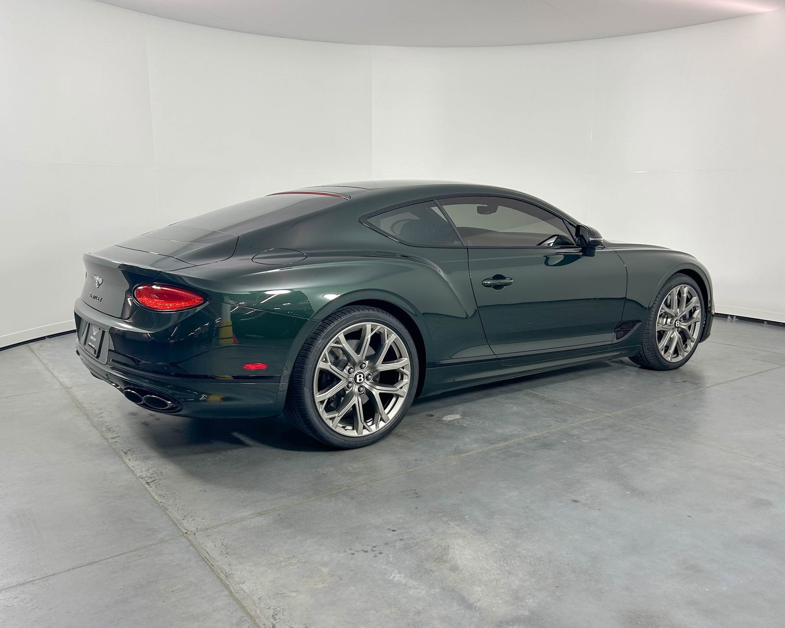 Used 2024 Bentley Continental GT V8 image 9