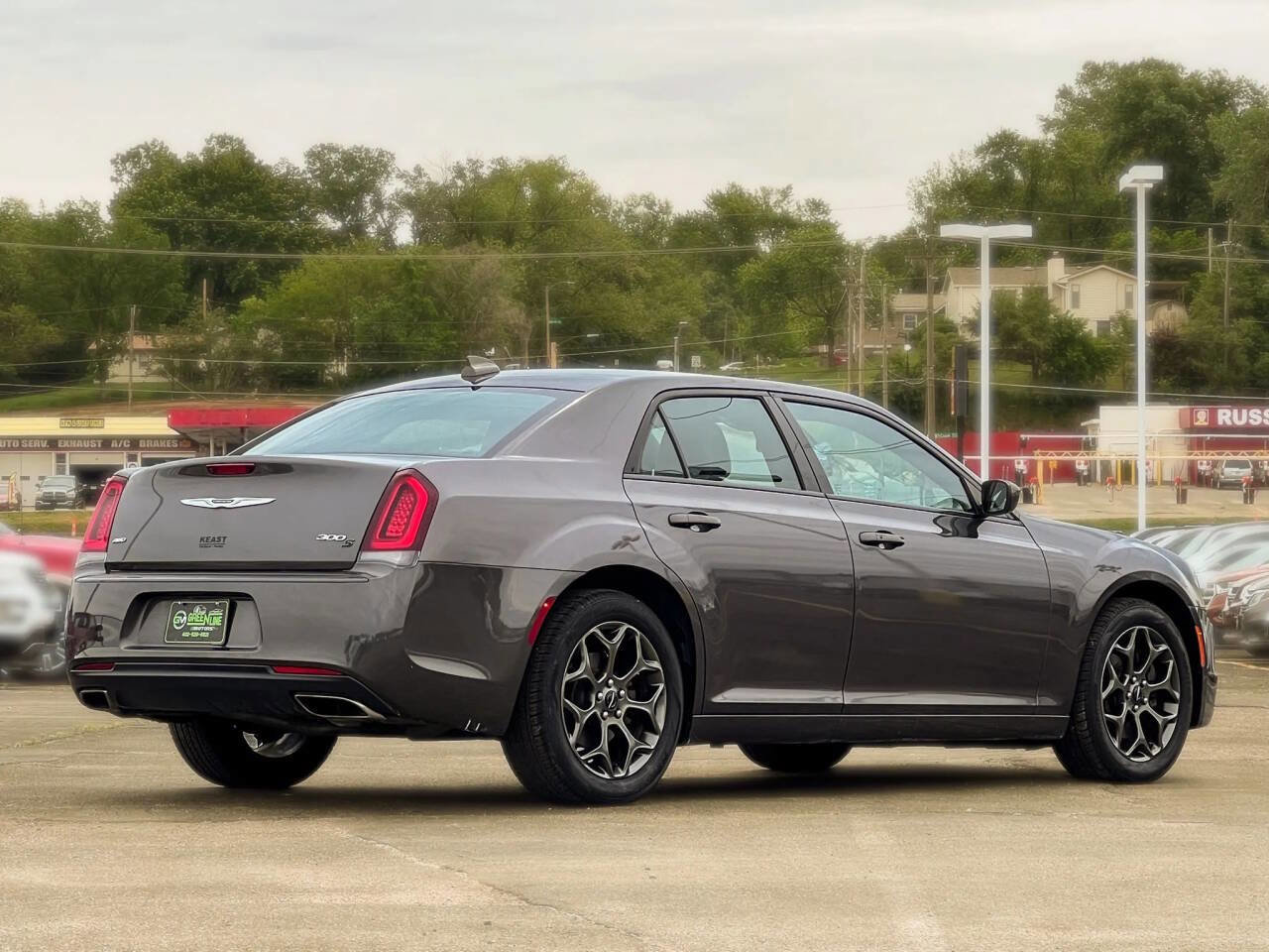 Used 2018 Chrysler 300 S image 7