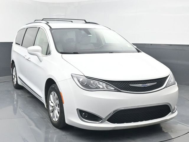 Used 2019 Chrysler Pacifica Touring-L FWD image 8