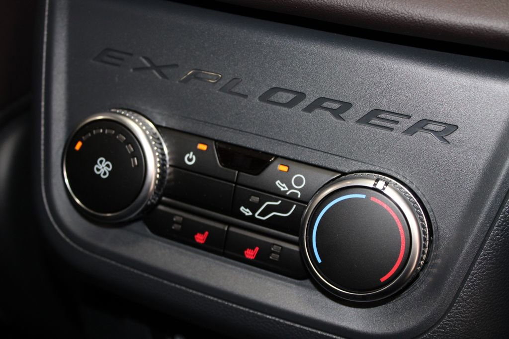 New 2026 Ford Explorer Platinum image 34