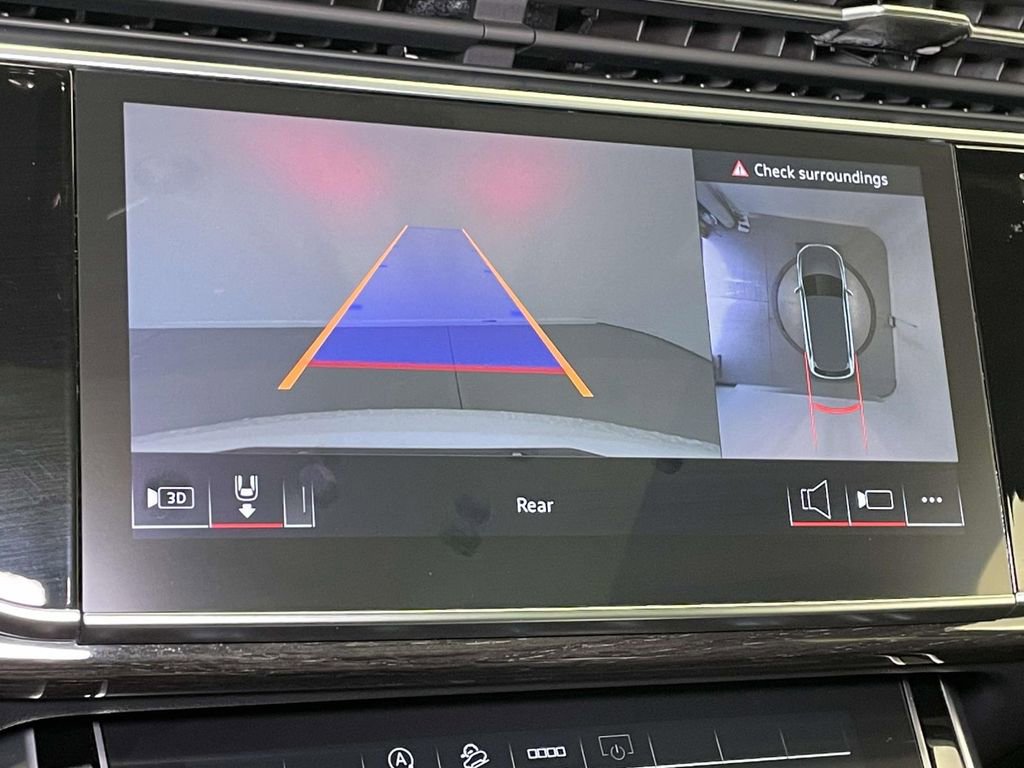 Certified 2025 Audi Q7 3.0T Premium Plus image 33