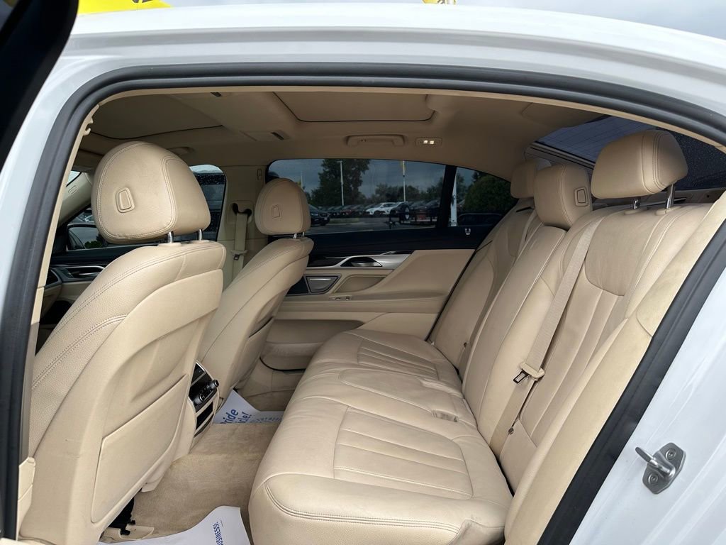 Used 2018 BMW 740i xDrive image 16