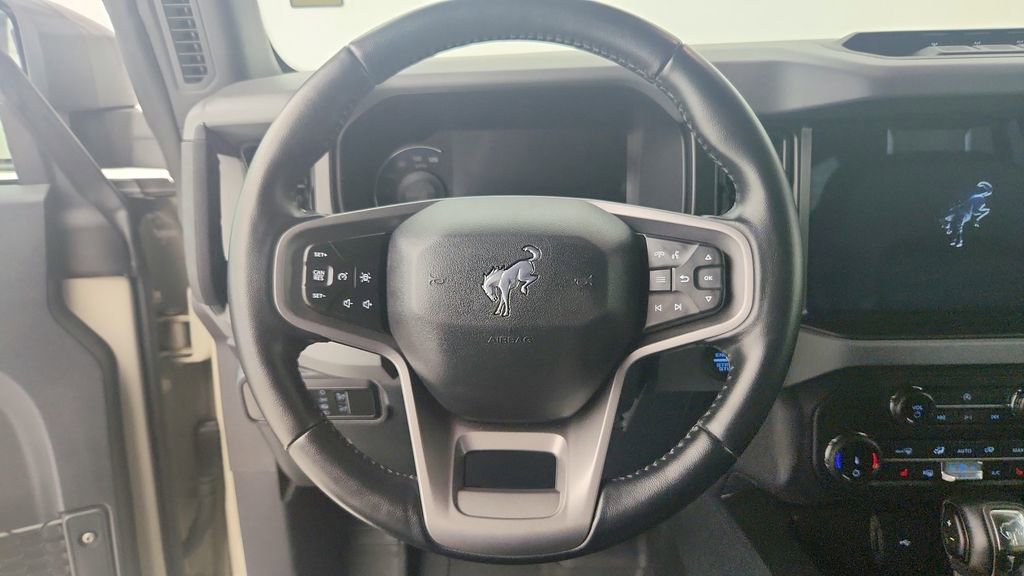 Used 2022 Ford Bronco Everglades image 18