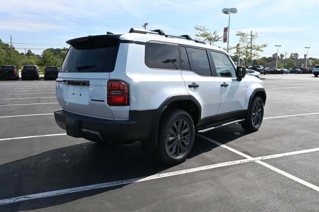New 2027 Toyota Land Cruiser w/ Premium Package AWD/4WD image 10