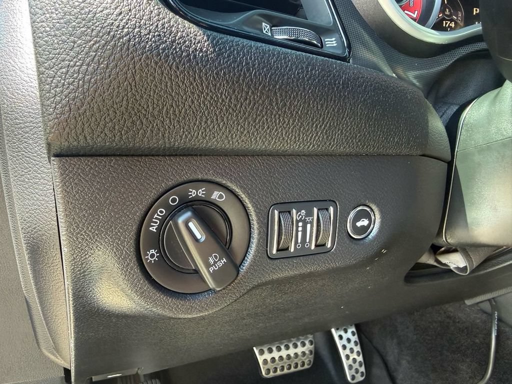 Used 2015 Dodge Challenger SRT w/ Technology Group RWD image 20