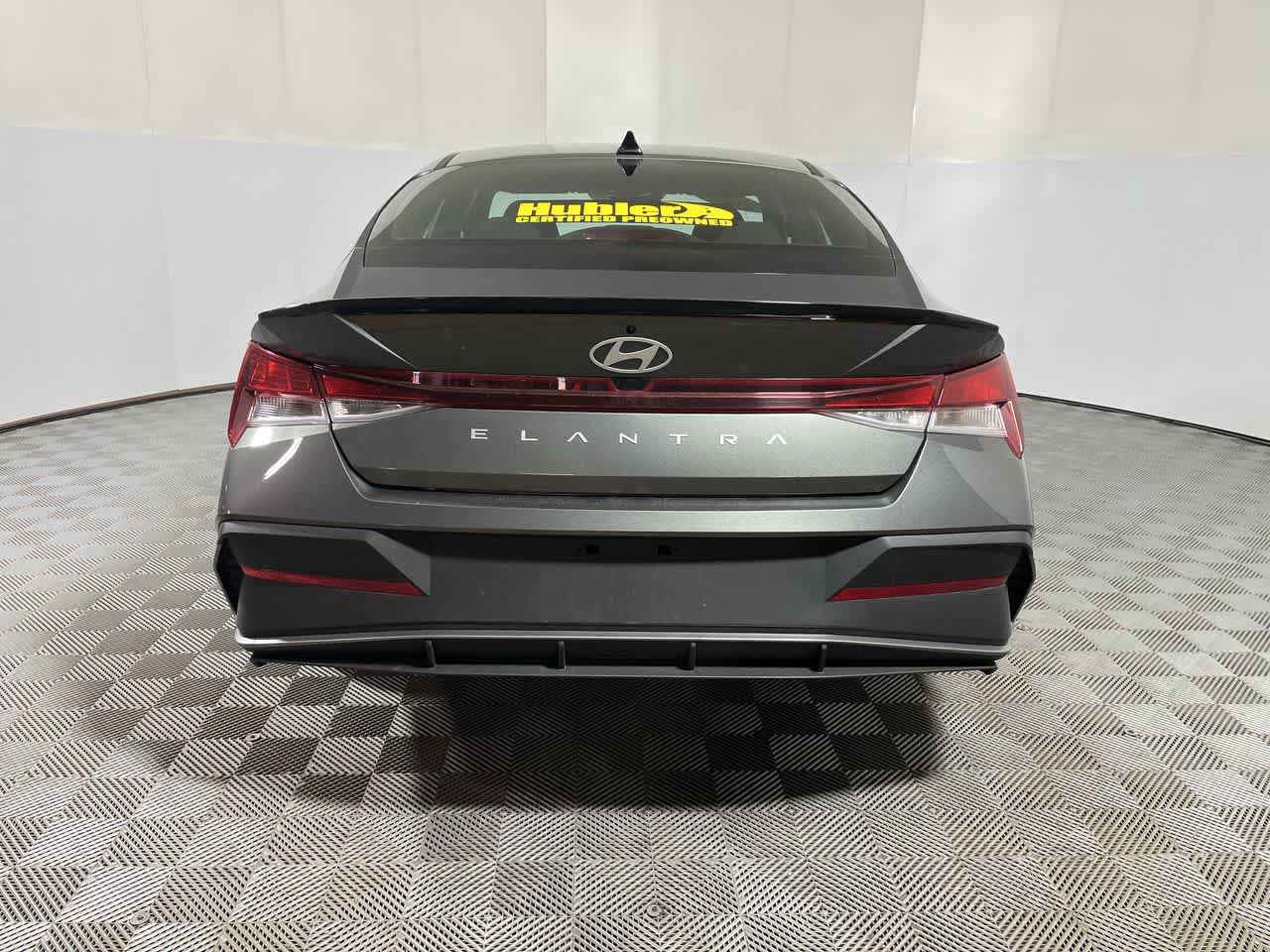 Used 2026 Hyundai Elantra Sport FWD image 7