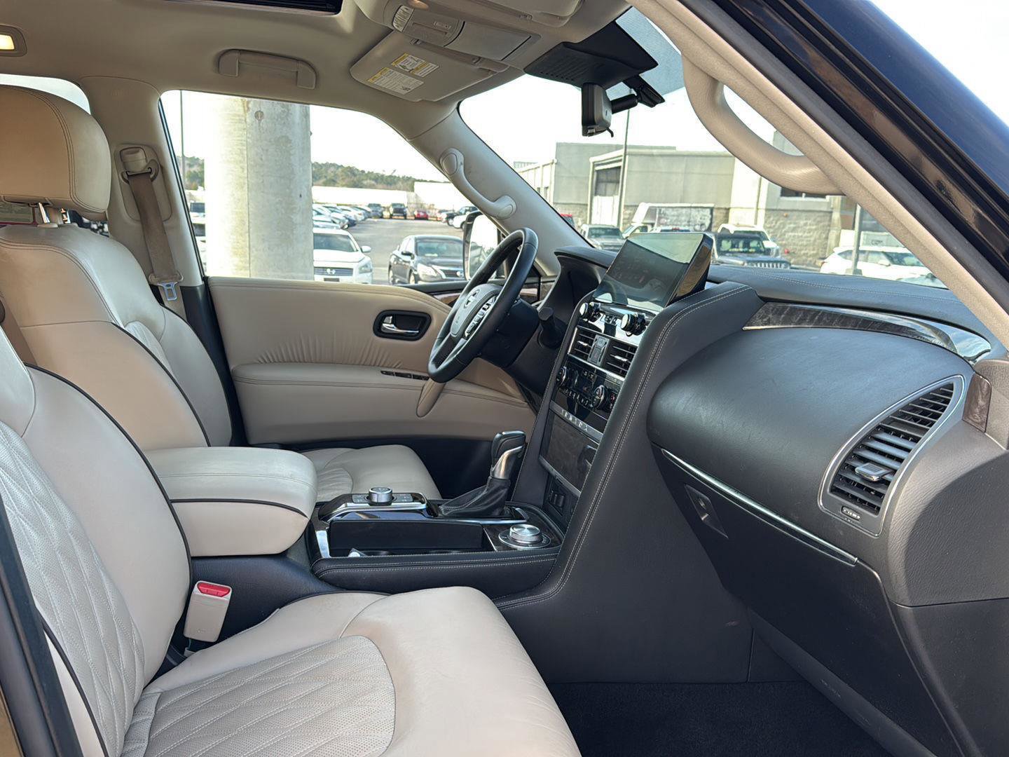 Used 2022 Nissan Armada Platinum image 10