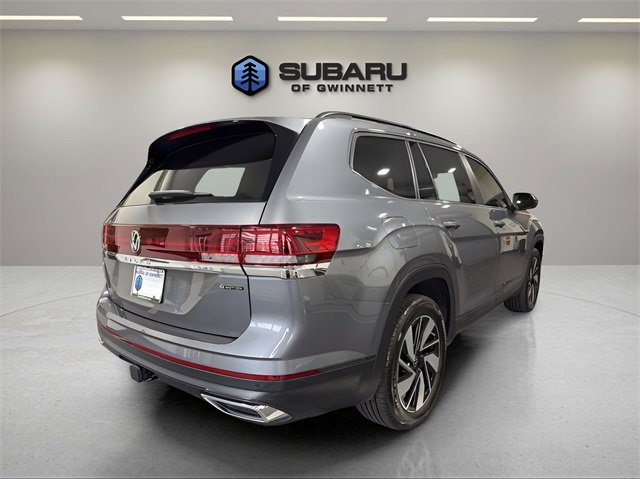 Used 2024 Volkswagen Atlas SE w/ Panoramic Sunroof Package image 5