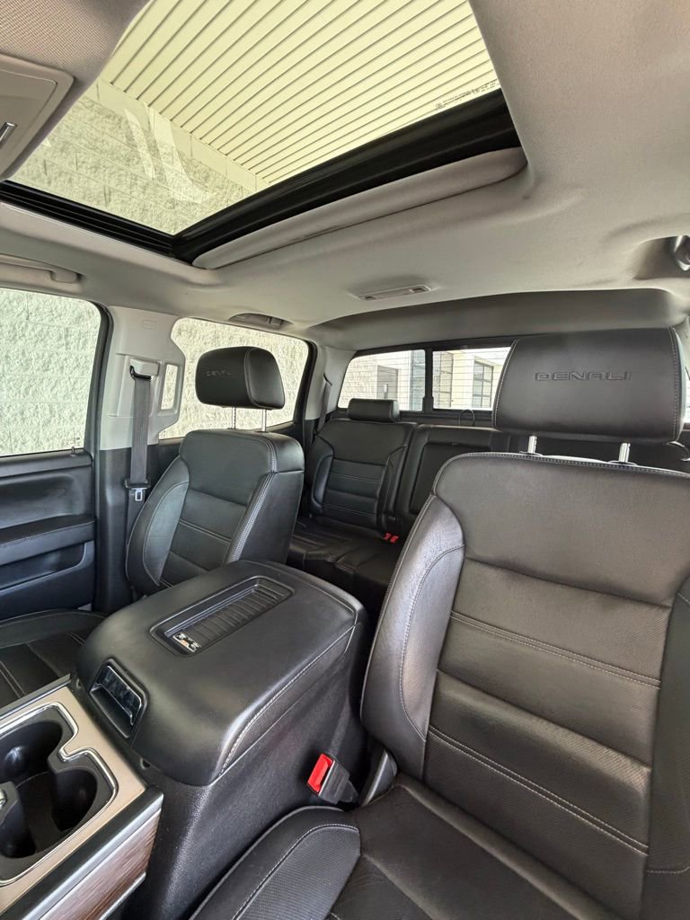 Used 2018 GMC Sierra 1500 Denali image 2