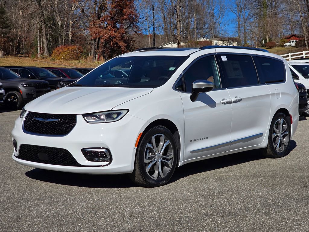 New 2026 Chrysler Pacifica Pinnacle video 2