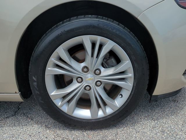 Used 2015 Chevrolet Impala LT w/ Convenience Package FWD image 12