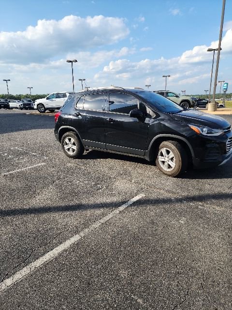 Used 2022 Chevrolet Trax LT w/ LT Convenience Package AWD/4WD image 4